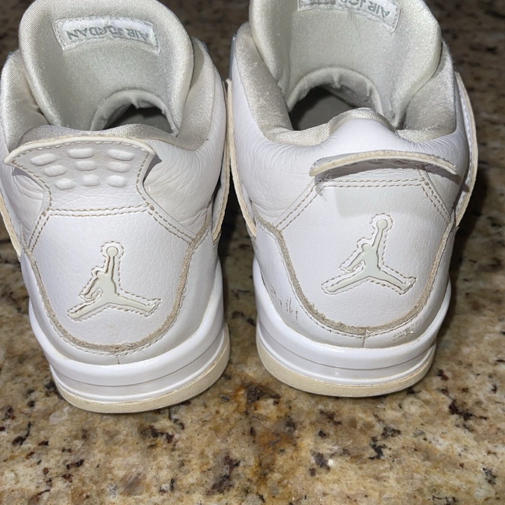 Jordan 4 Retro - Picture 3 of 11